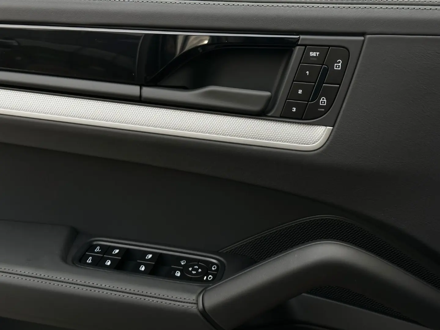 Cayenne S Coupé Surround V Soft-Close BOSE