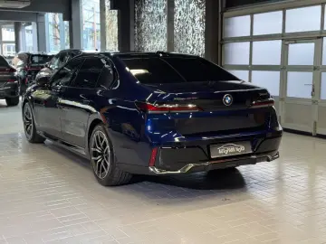 740d xDrive M Sport~PANO SKY~KAMERA 360~HEAD-UP