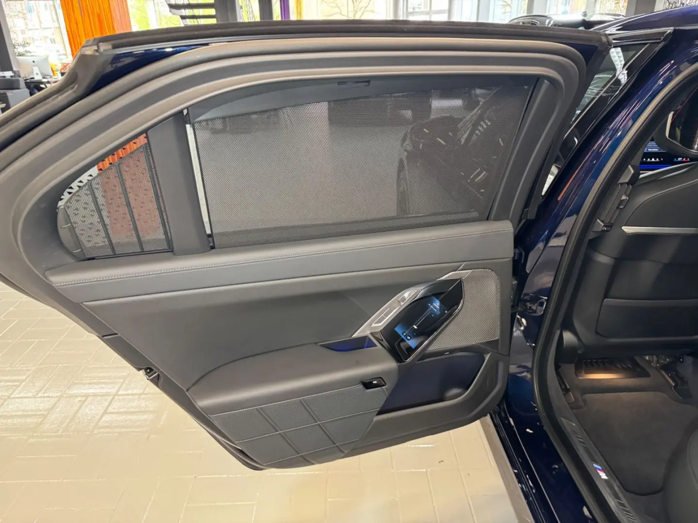 740d xDrive M Sport~PANO SKY~KAMERA 360~HEAD-UP