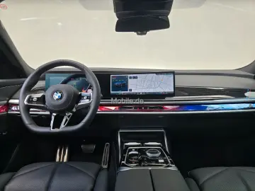 740d xDrive M Sportpaket*Standhzg*Sky-Lounge*B&W