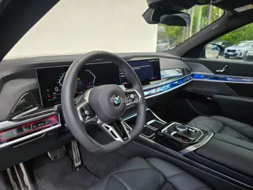 740d xDrive M Sportpaket*Standhzg*Sky-Lounge*B&W