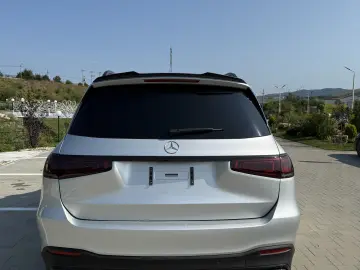 Mercedes-Benz GLS 400