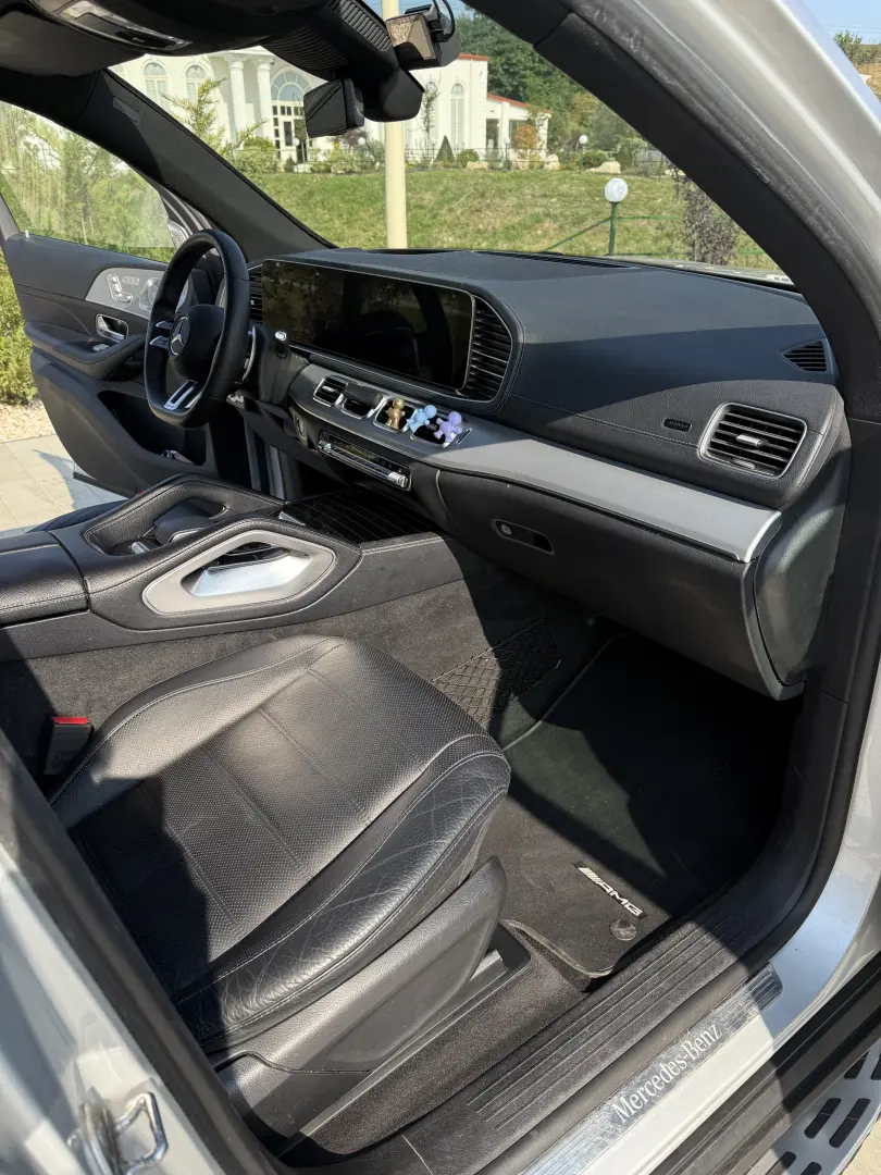Mercedes-Benz GLS 400