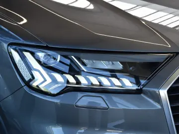 Q7 55TFSIe quattro Tiptronic S-Line LED~LiveC.