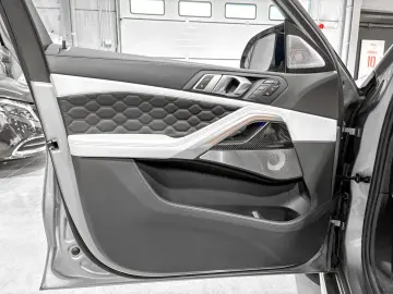 X6 M Competition,/Pano/HUD//Soft/Carbone/360° AC