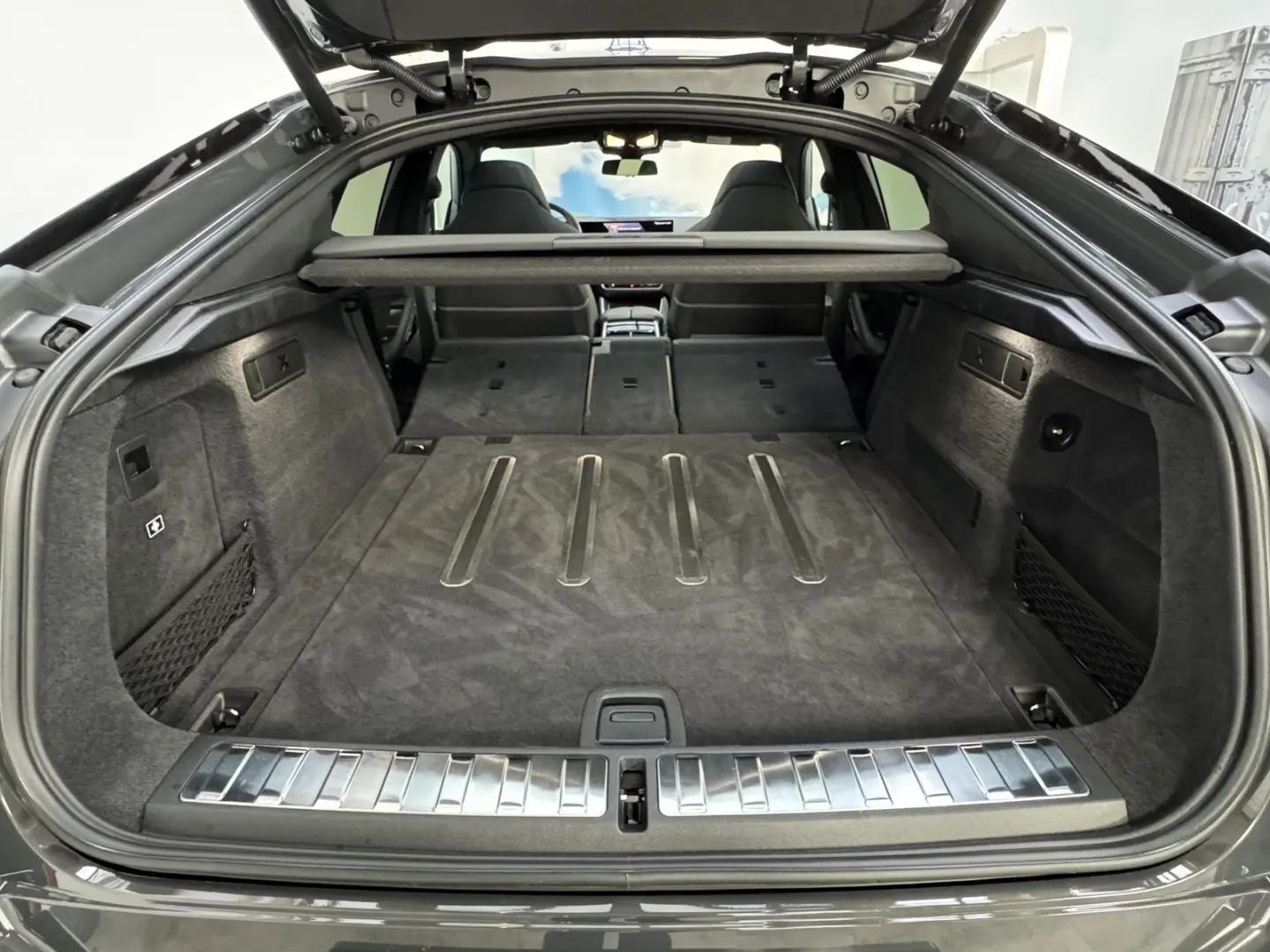 X6 xDr30d M Sport Pro Luft 22Zoll Integral AHK
