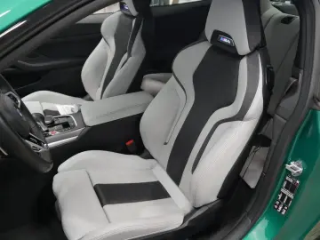 M4 Competition M xDrive Coupé M Sportsitze HK