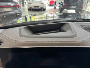 M440i Cabrio ~LEDER~LED~KAMERA-HEAD-UP~OPEN-AIR~