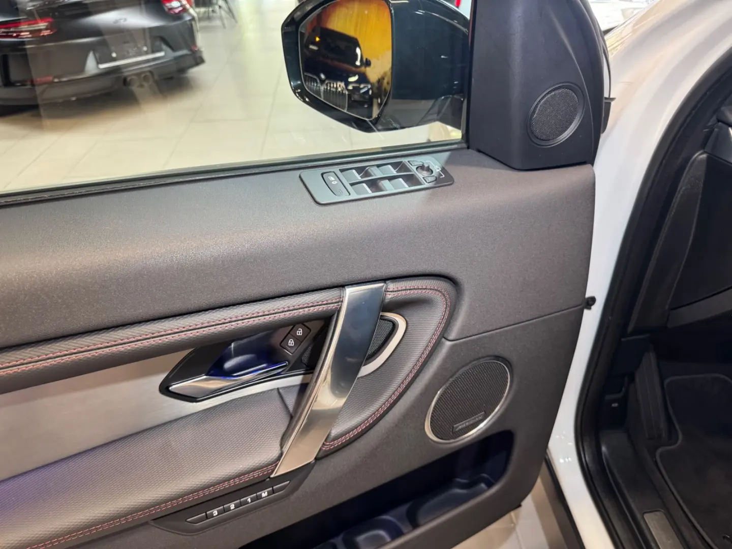 Discovery Sport R-Dynamic SE AWD~PANO~HUD~LEDER