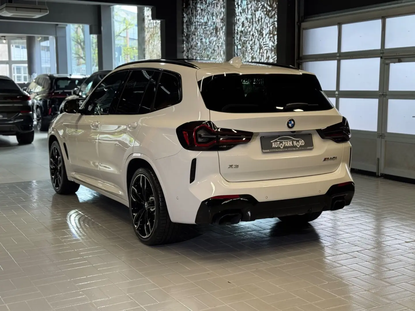 X3 M40i~PANO~KAMERA 360~HEAD-UP~LASER~ALU 21~H&K
