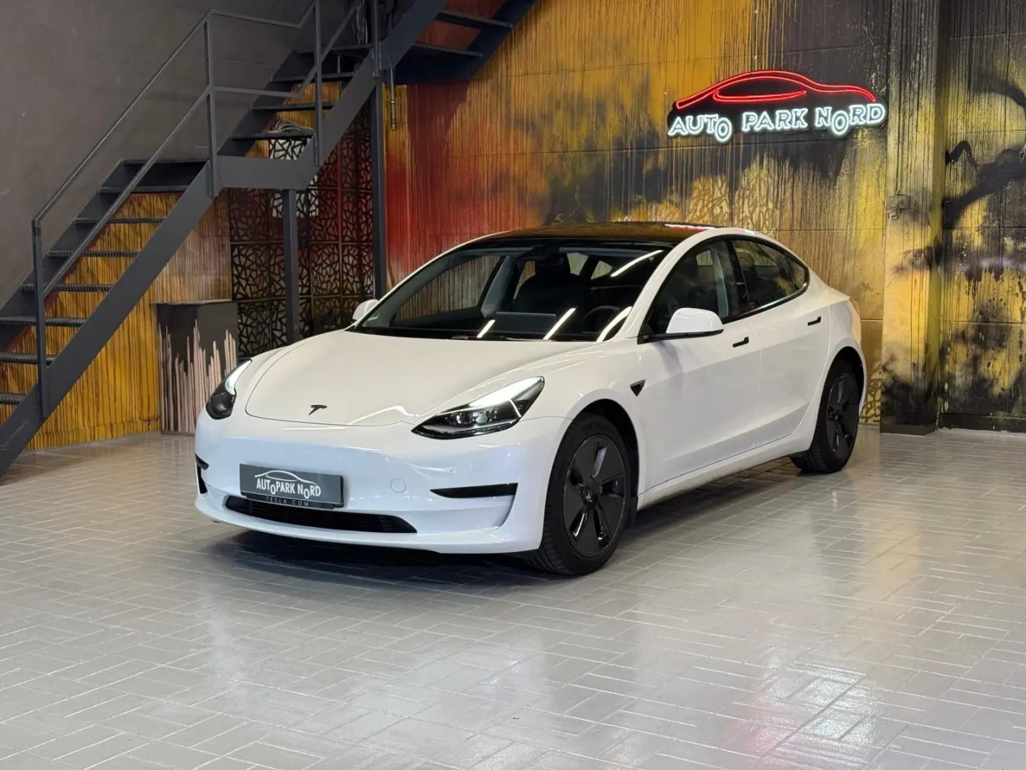 Model 3 RWD KAMERA~LEDER~1-HAND~40000KM
