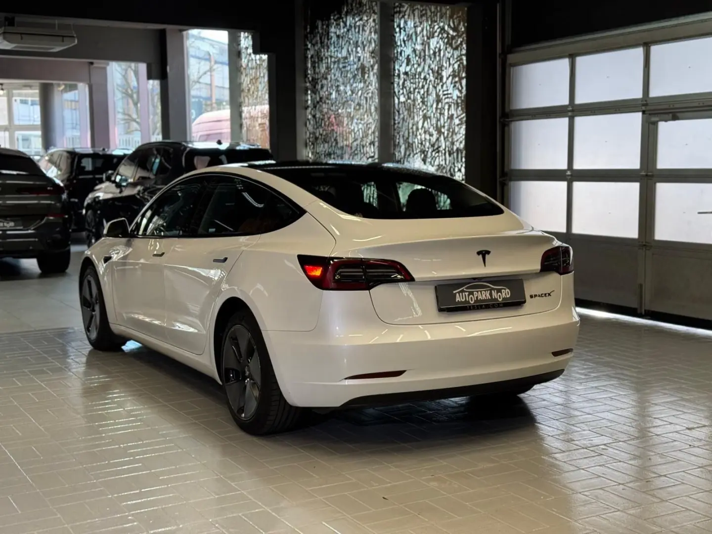 Model 3 RWD KAMERA~LEDER~1-HAND~40000KM