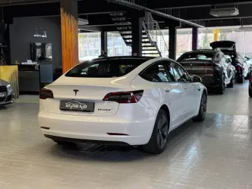 Model 3 RWD KAMERA~LEDER~1-HAND~40000KM
