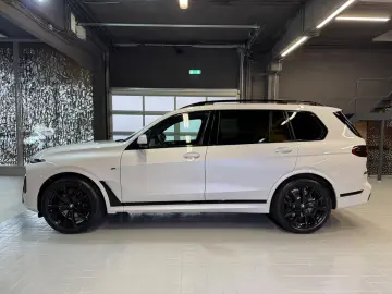 X7 xDrive 40i M Sport~PANO~HUD~KRISTAL~KAMERA