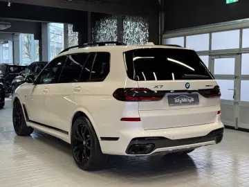 X7 xDrive 40i M Sport~PANO~HUD~KRISTAL~KAMERA