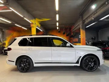 X7 xDrive 40i M Sport~PANO~HUD~KRISTAL~KAMERA