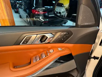 X7 xDrive 40i M Sport~PANO~HUD~KRISTAL~KAMERA