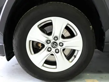 TOYOTA RAV4 2.5 HYBRID 4×4 DYNAMIC