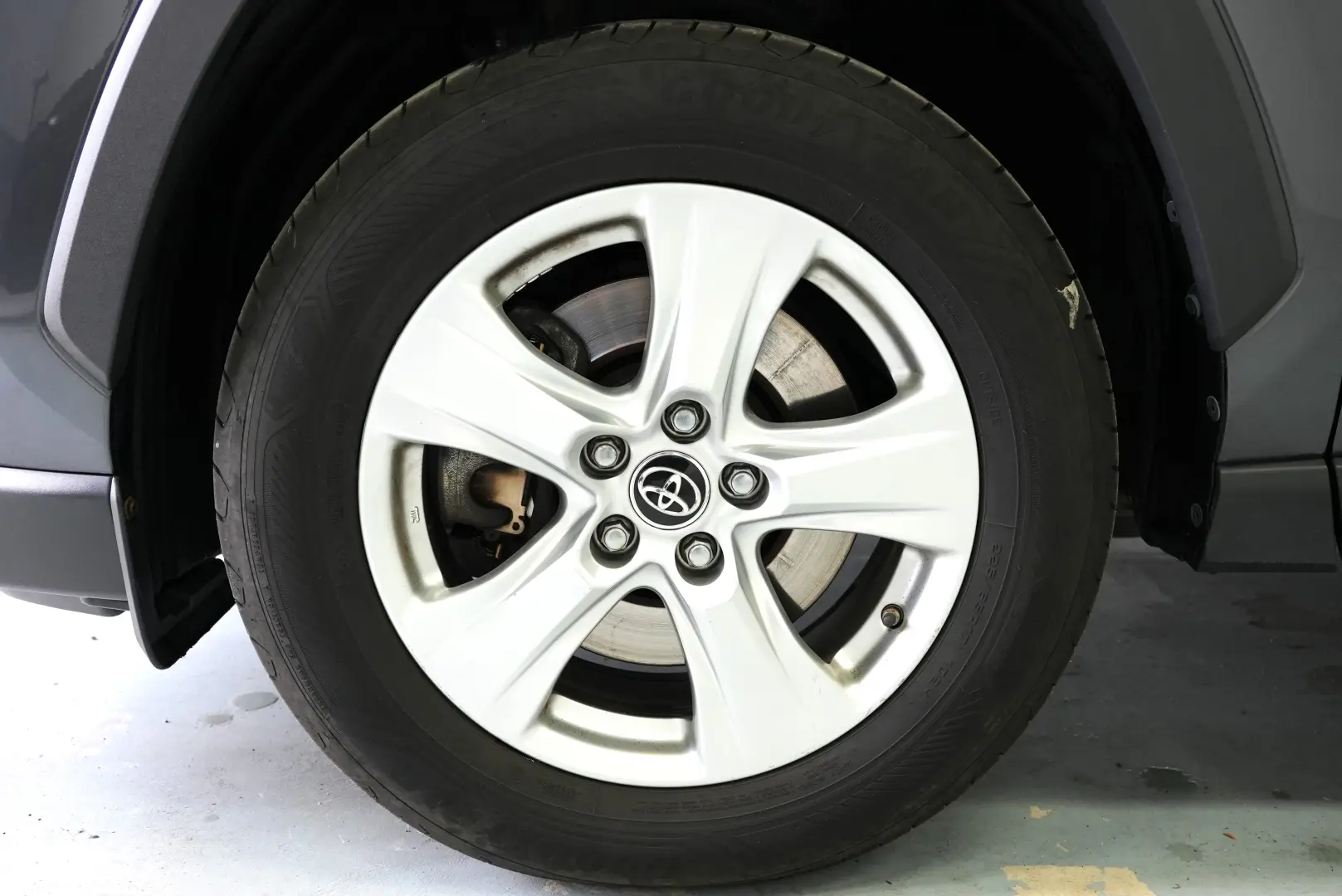 TOYOTA RAV4 2.5 HYBRID 4×4 DYNAMIC