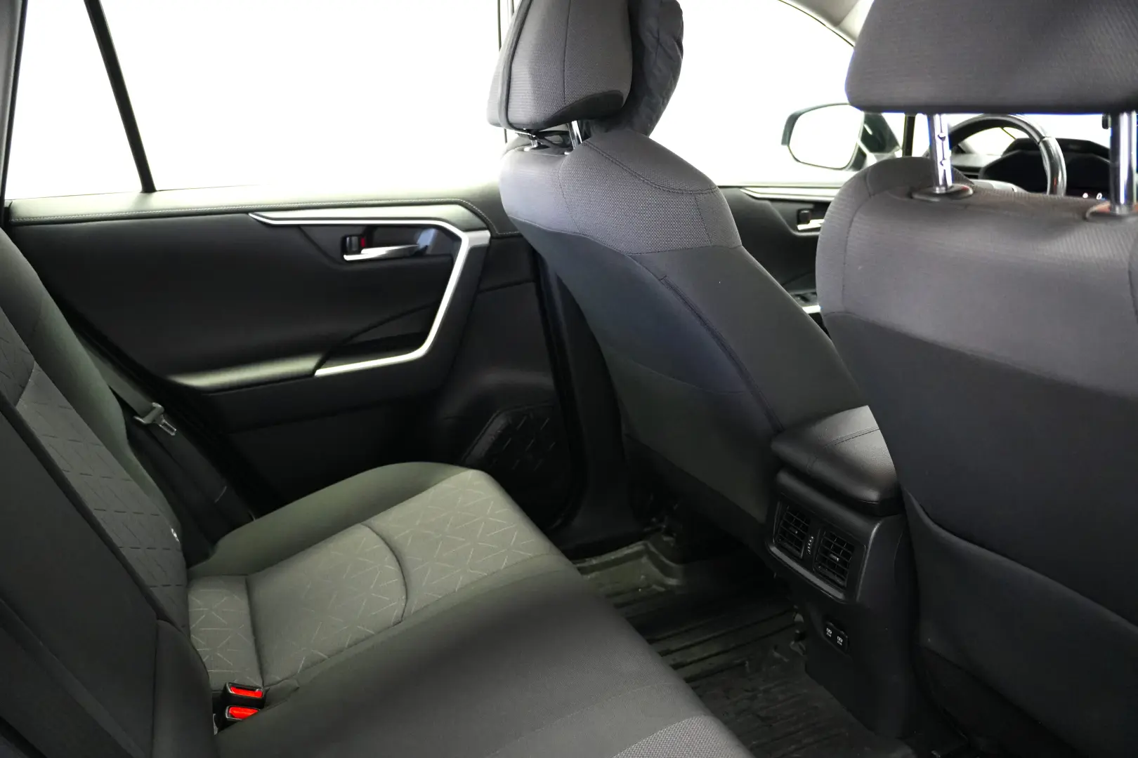 TOYOTA RAV4 2.5 HYBRID 4×4 DYNAMIC