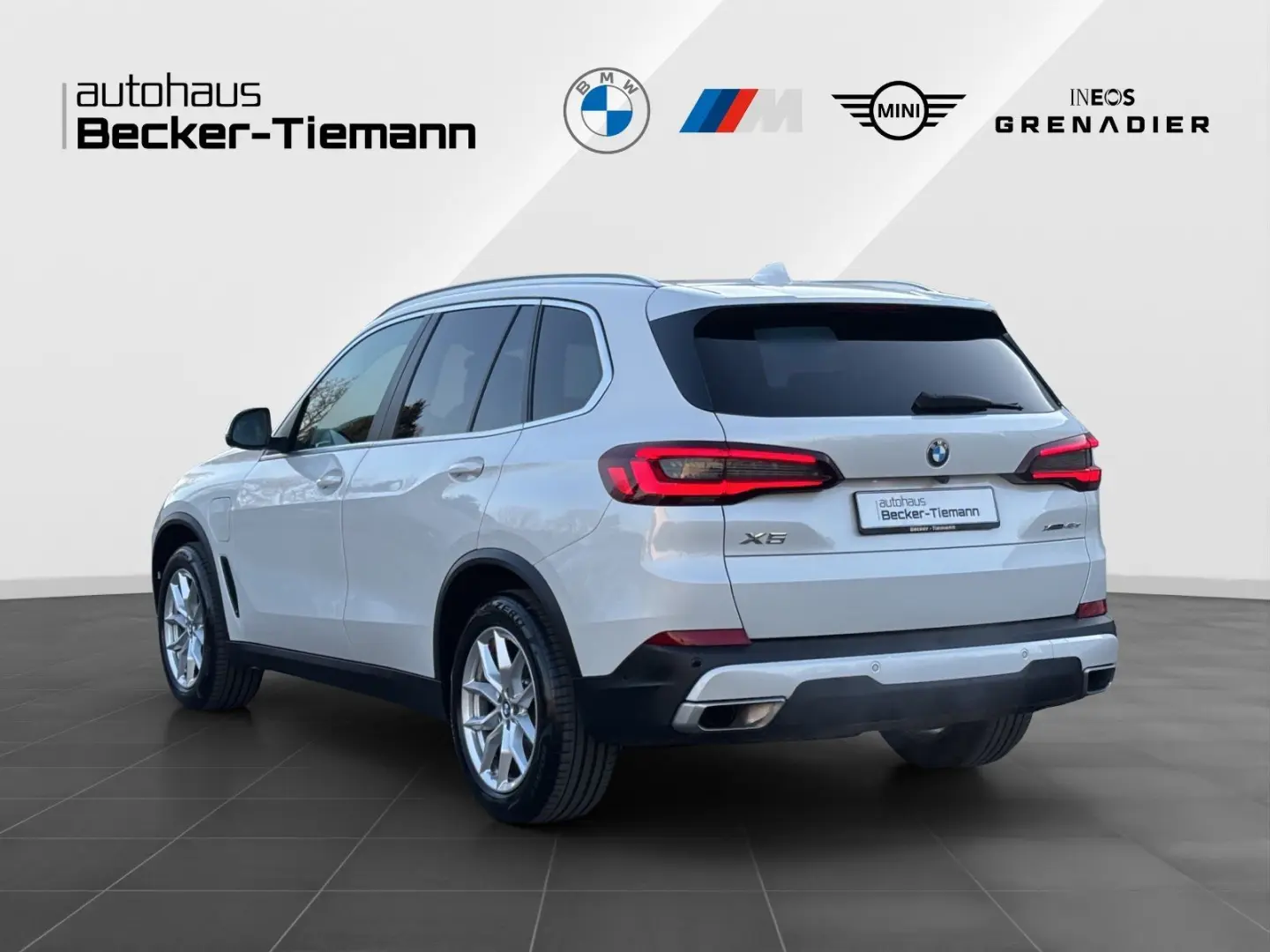 X5 xDrive45e B&W HiFi | Pano.Dach SkyL. | 2-A Lu