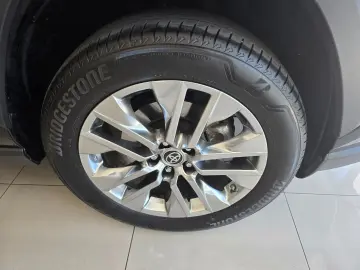 RAV 4 Hybrid 4x4 Lounge *NAV*SB*LEDER*360°