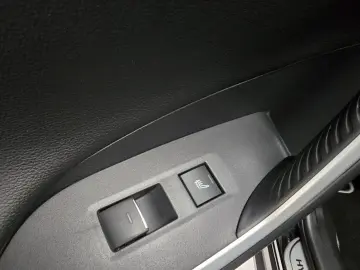 RAV 4 Hybrid 4x4 Lounge *NAV*SB*LEDER*360°