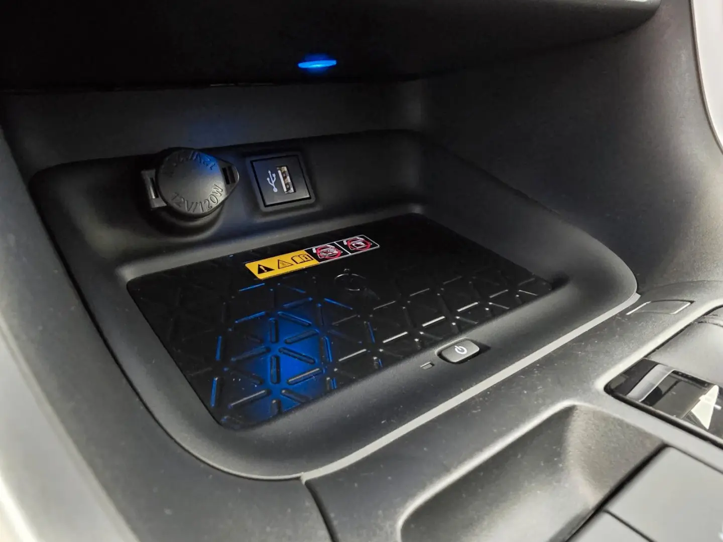 RAV 4 Hybrid 4x4 Lounge *NAV*SB*LEDER*360°