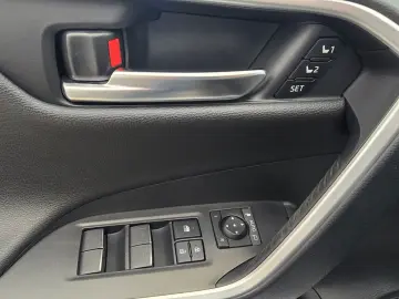 RAV 4 Hybrid 4x4 Lounge *NAV*SB*LEDER*360°