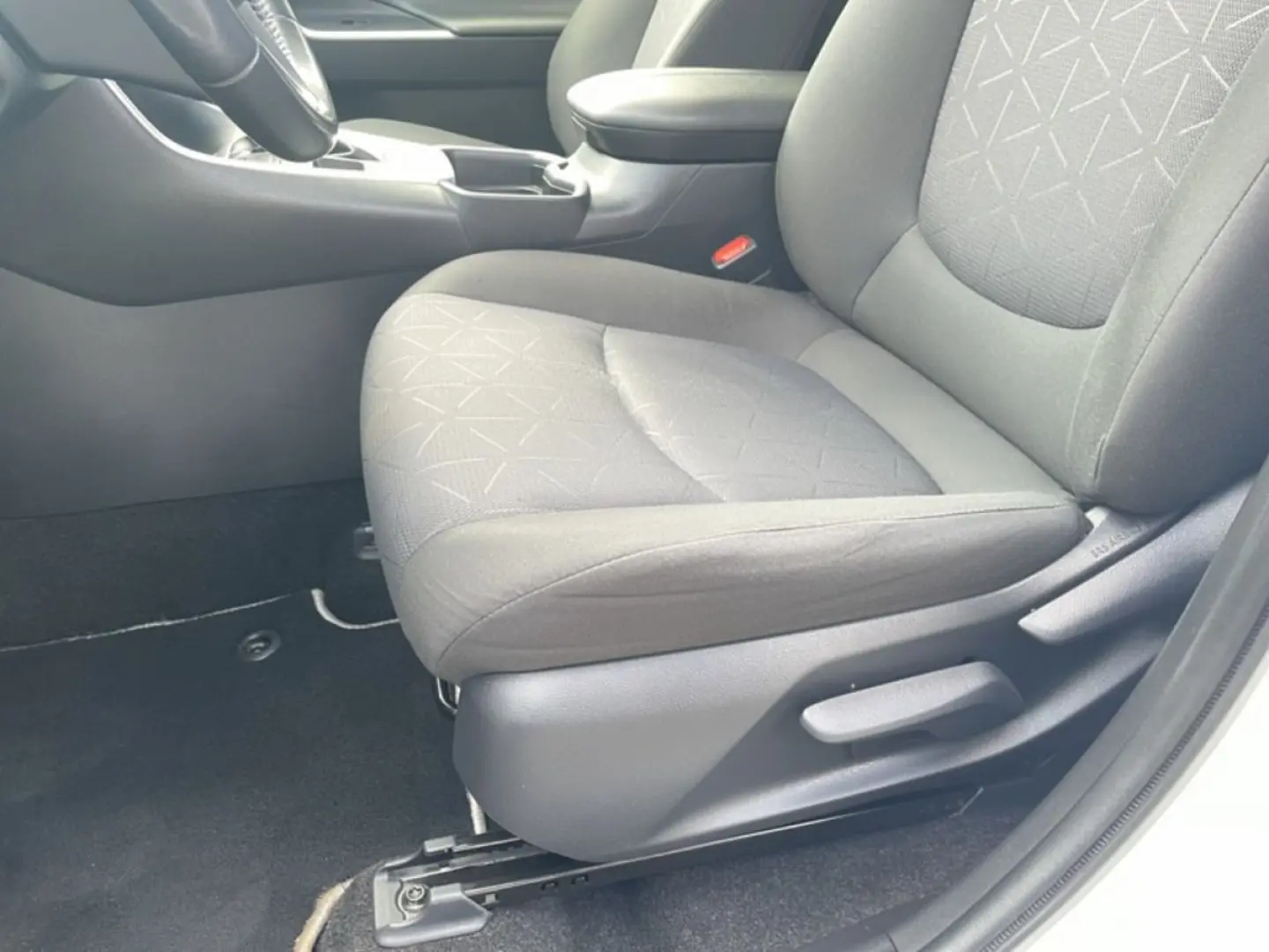 RAV4 2.5 Hybrid Team D *AHK*BLIS*NAV*ACC NAVI