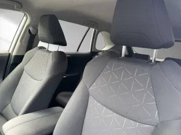 RAV4 2.5 Hybrid Team D *AHK*BLIS*NAV*ACC NAVI