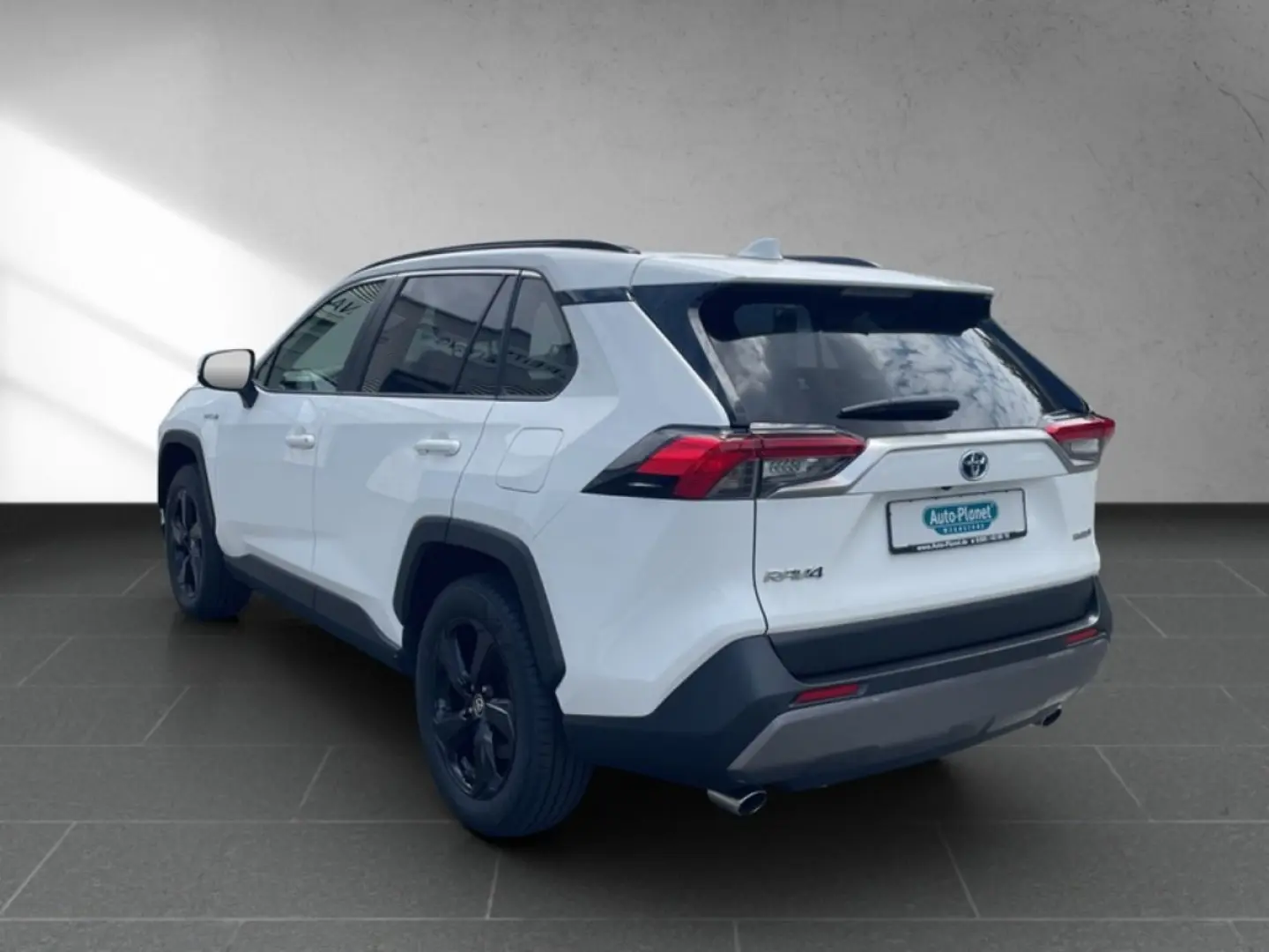 RAV4 2.5 Hybrid Team D *AHK*BLIS*NAV*ACC NAVI