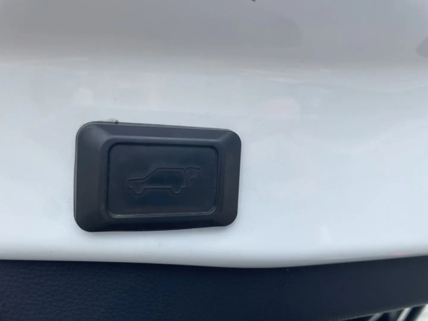 RAV4 2.5 Hybrid Team D *AHK*BLIS*NAV*ACC NAVI