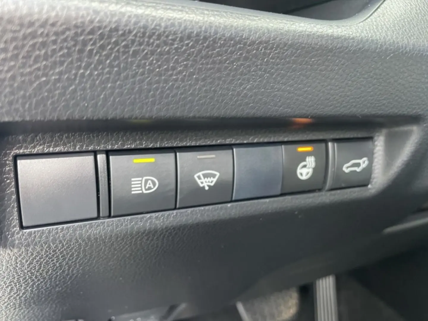 RAV4 2.5 Hybrid Team D *AHK*BLIS*NAV*ACC NAVI