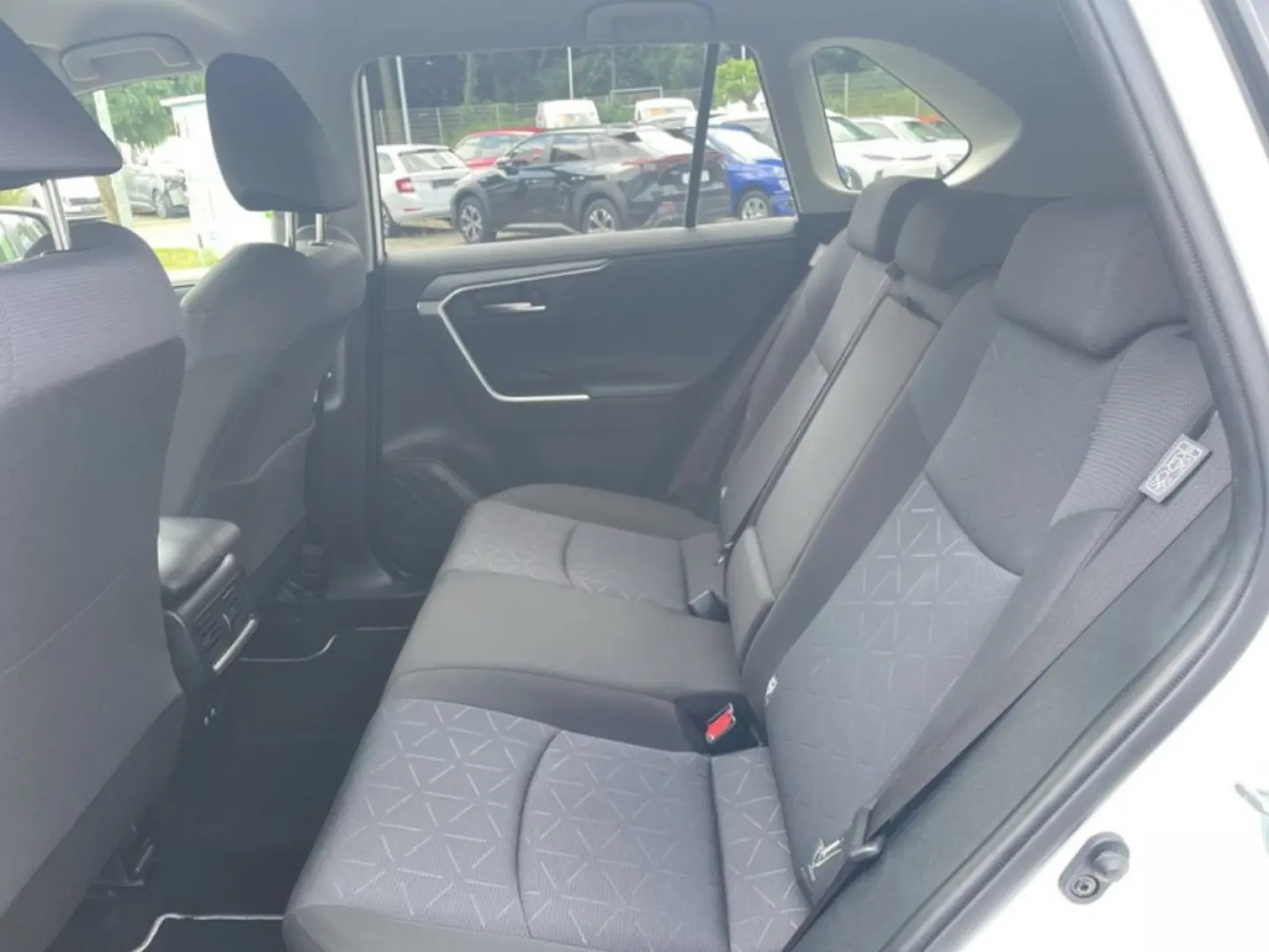 RAV4 2.5 Hybrid Team D *AHK*BLIS*NAV*ACC NAVI