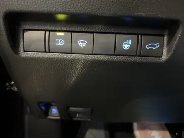 RAV4 2.5 Team Deutschland +4x4+Navi+AHK.+LED