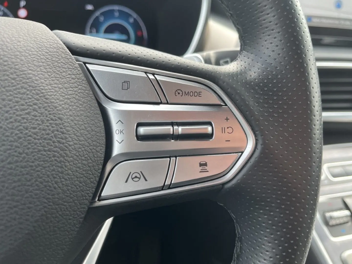 SANTA FE SIGNATURE 2.2 CRDi 8DCT *HUD*NAVI*ALLRA
