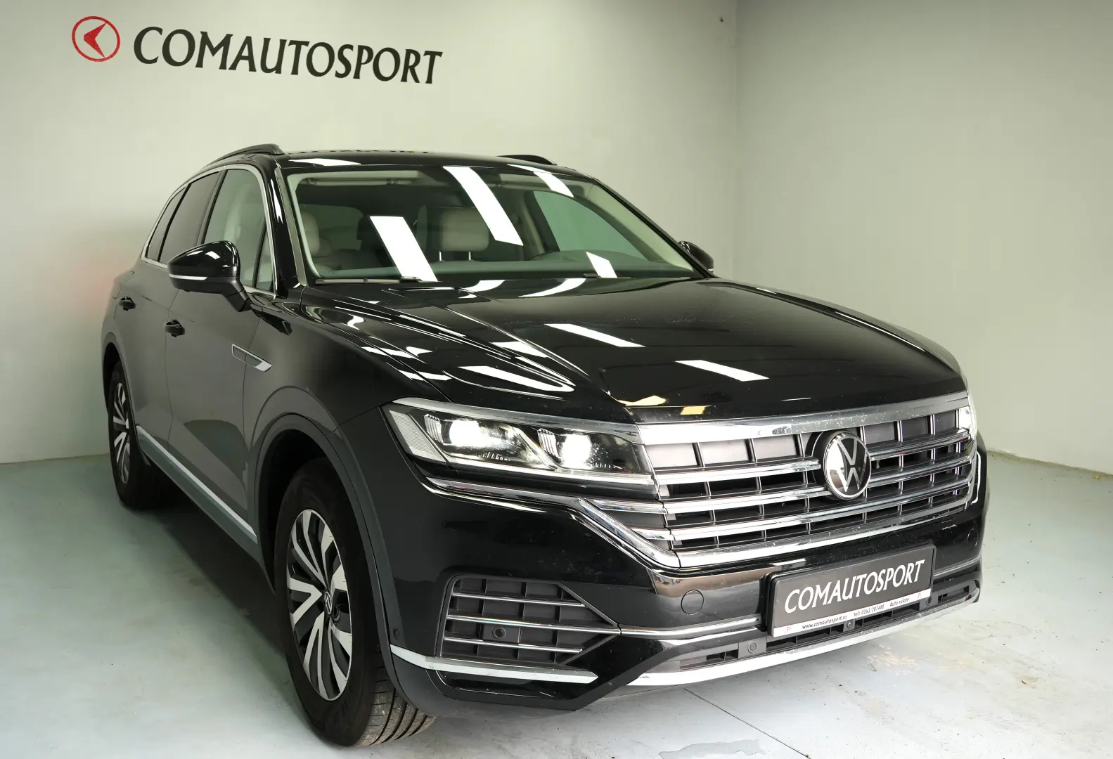 VOLKSWAGEN TOUAREG 3.0 TDI V6 AT