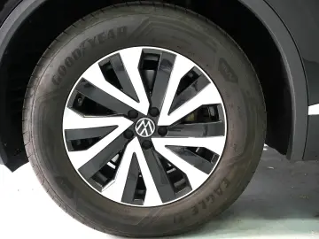 VOLKSWAGEN TOUAREG 3.0 TDI V6 AT