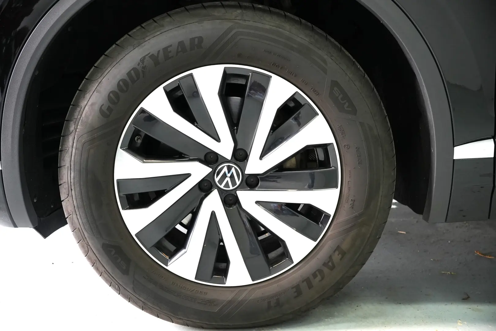 VOLKSWAGEN TOUAREG 3.0 TDI V6 AT
