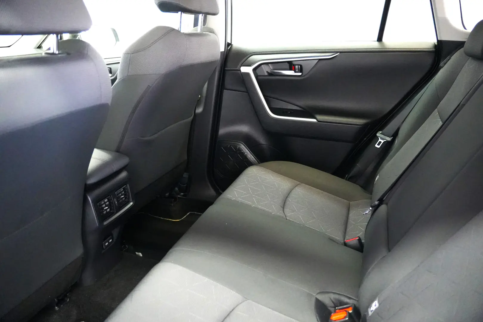 TOYOTA RAV4 2.5 HYBRID AT 4×4 DYNAMIC