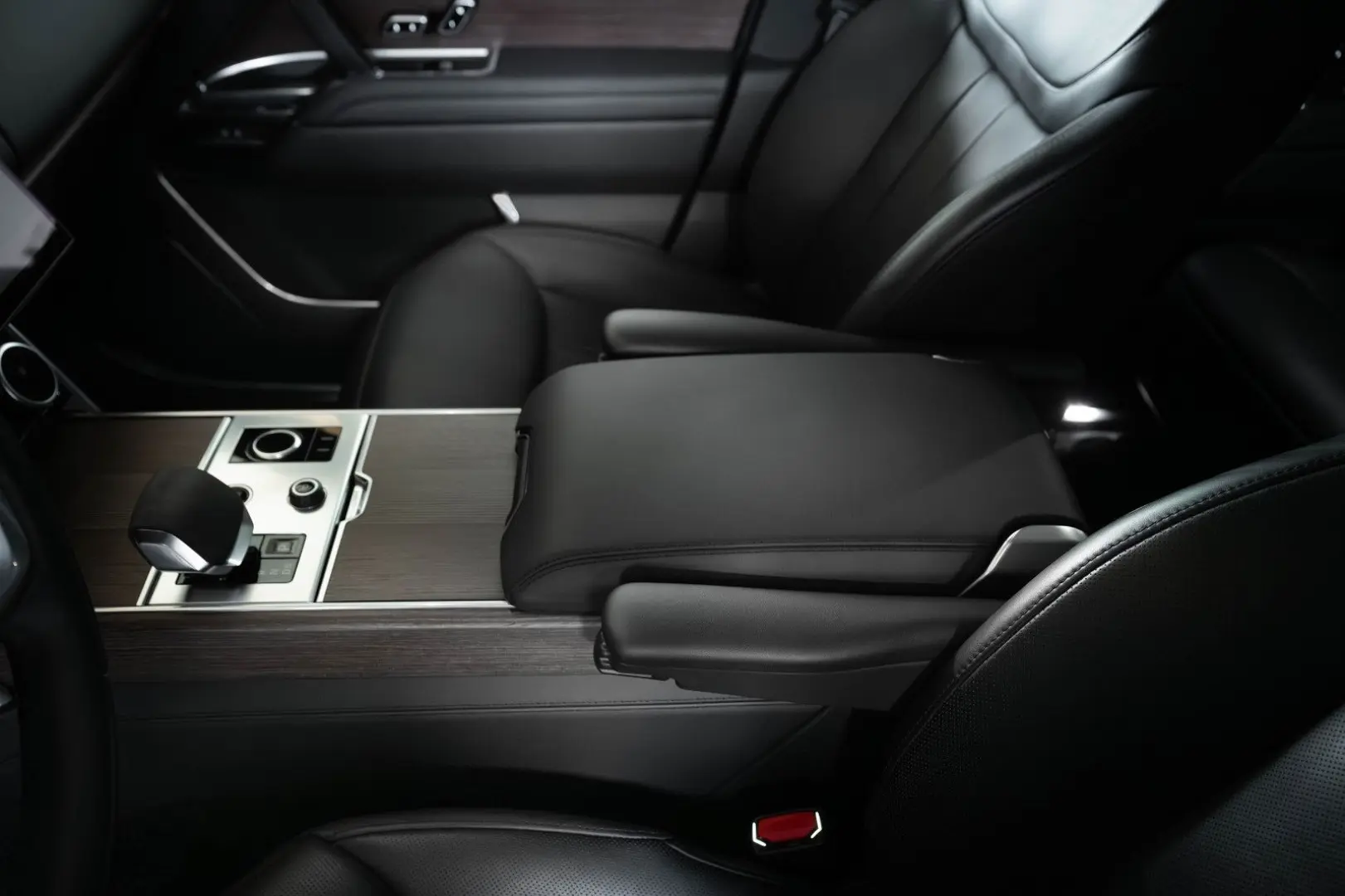 Range Rover Autobiography LWB P530 7 SITZ BESPOK