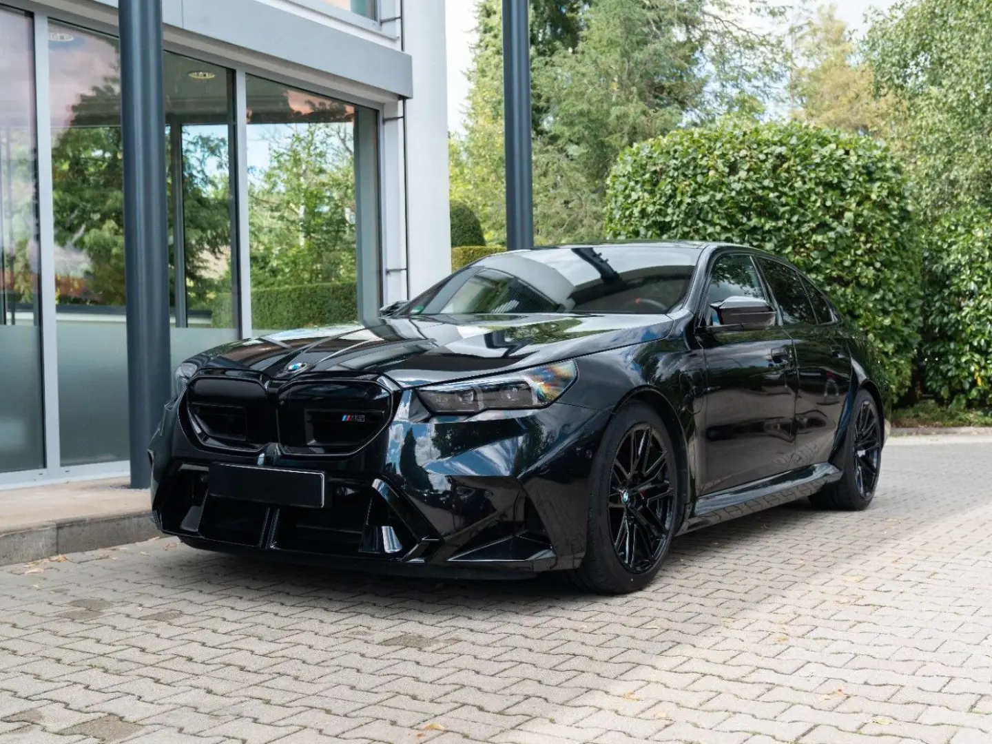 M5 Limousine/ DRIVING PROF. / COMFORT PAKET/ B&W