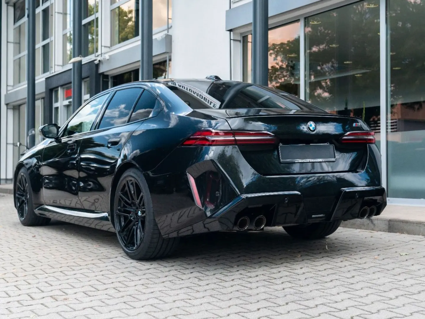 M5 Limousine/ DRIVING PROF. / COMFORT PAKET/ B&W