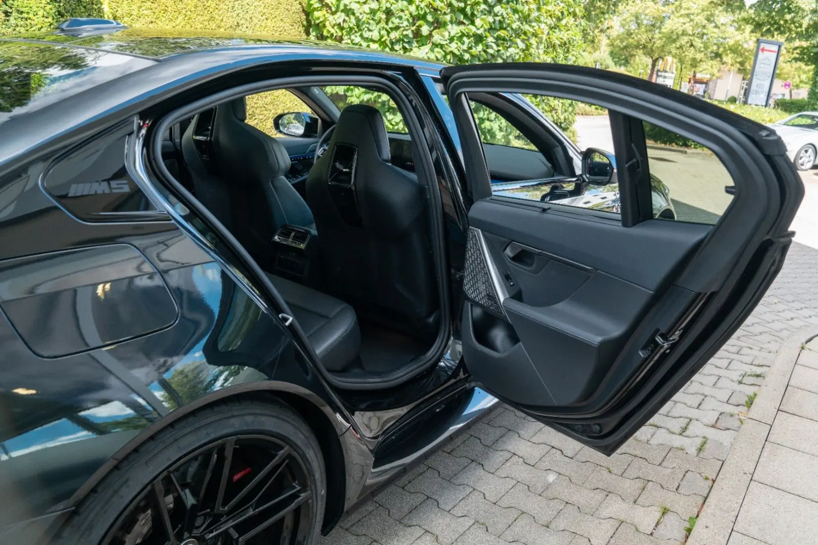 M5 Limousine/ DRIVING PROF. / COMFORT PAKET/ B&W