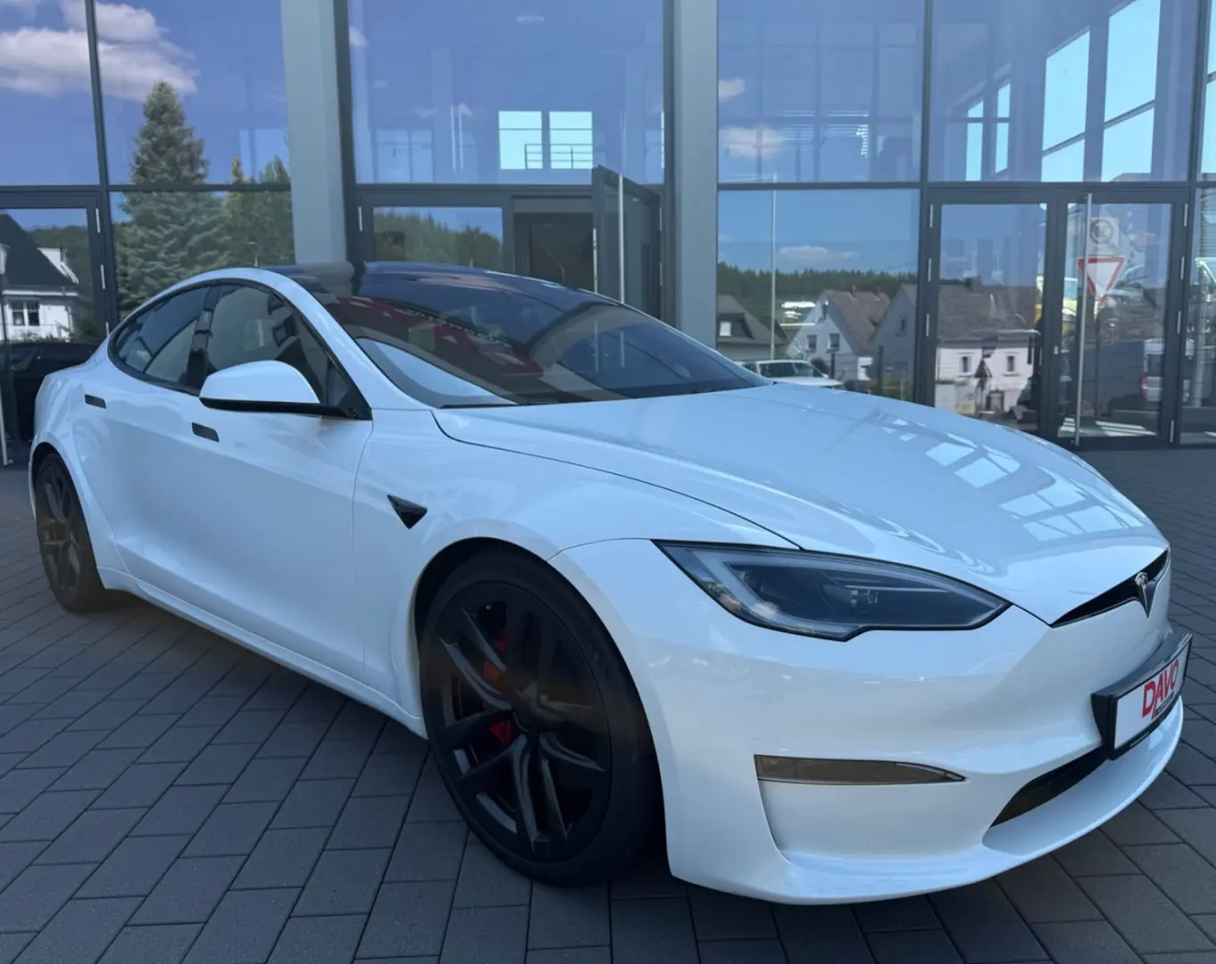 Model S Plaid