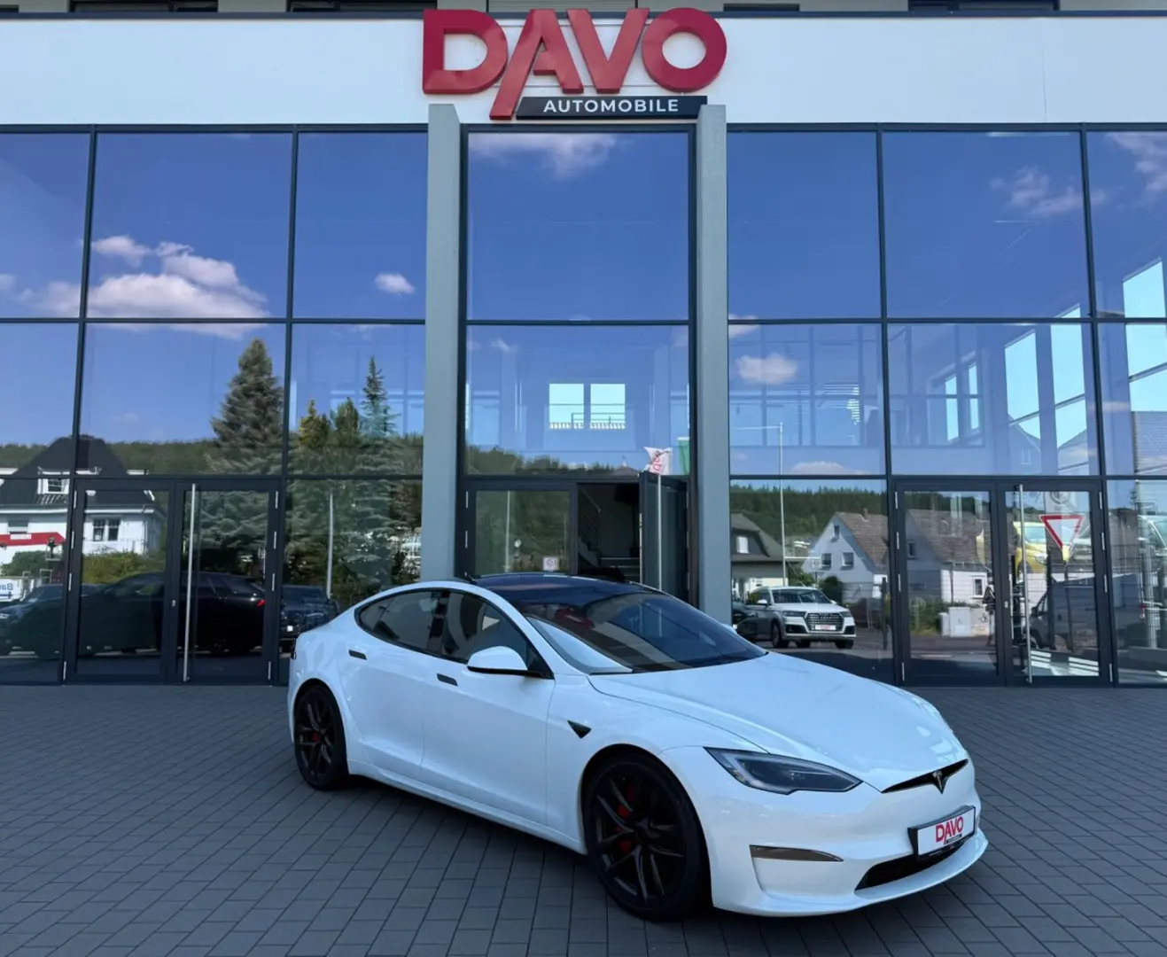 Model S Plaid