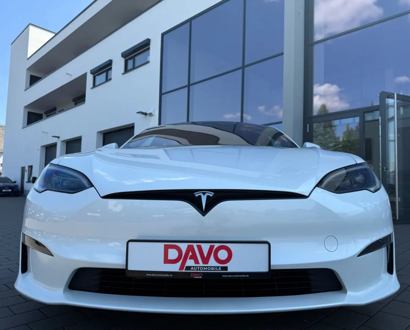 Model S Plaid