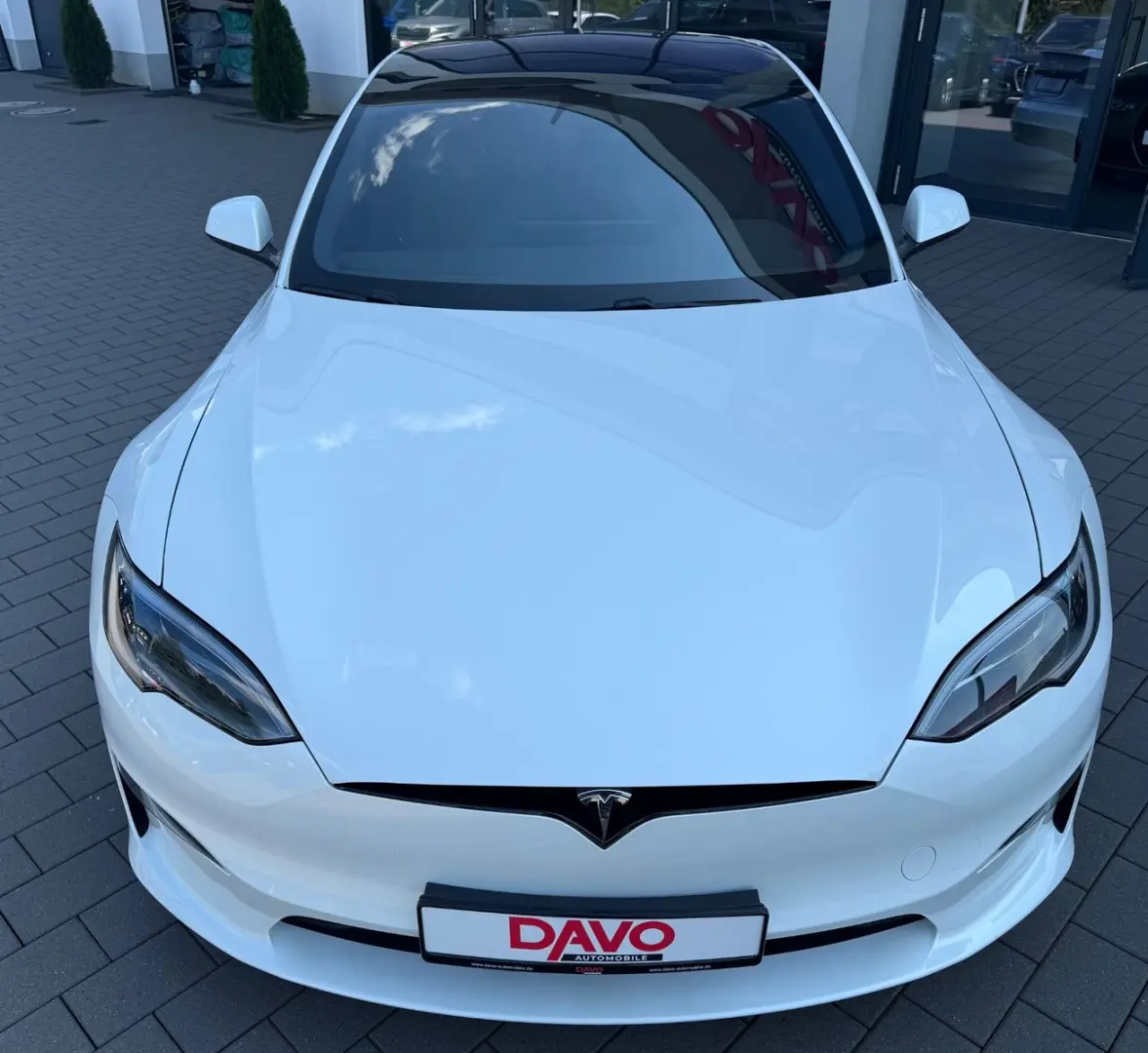 Model S Plaid