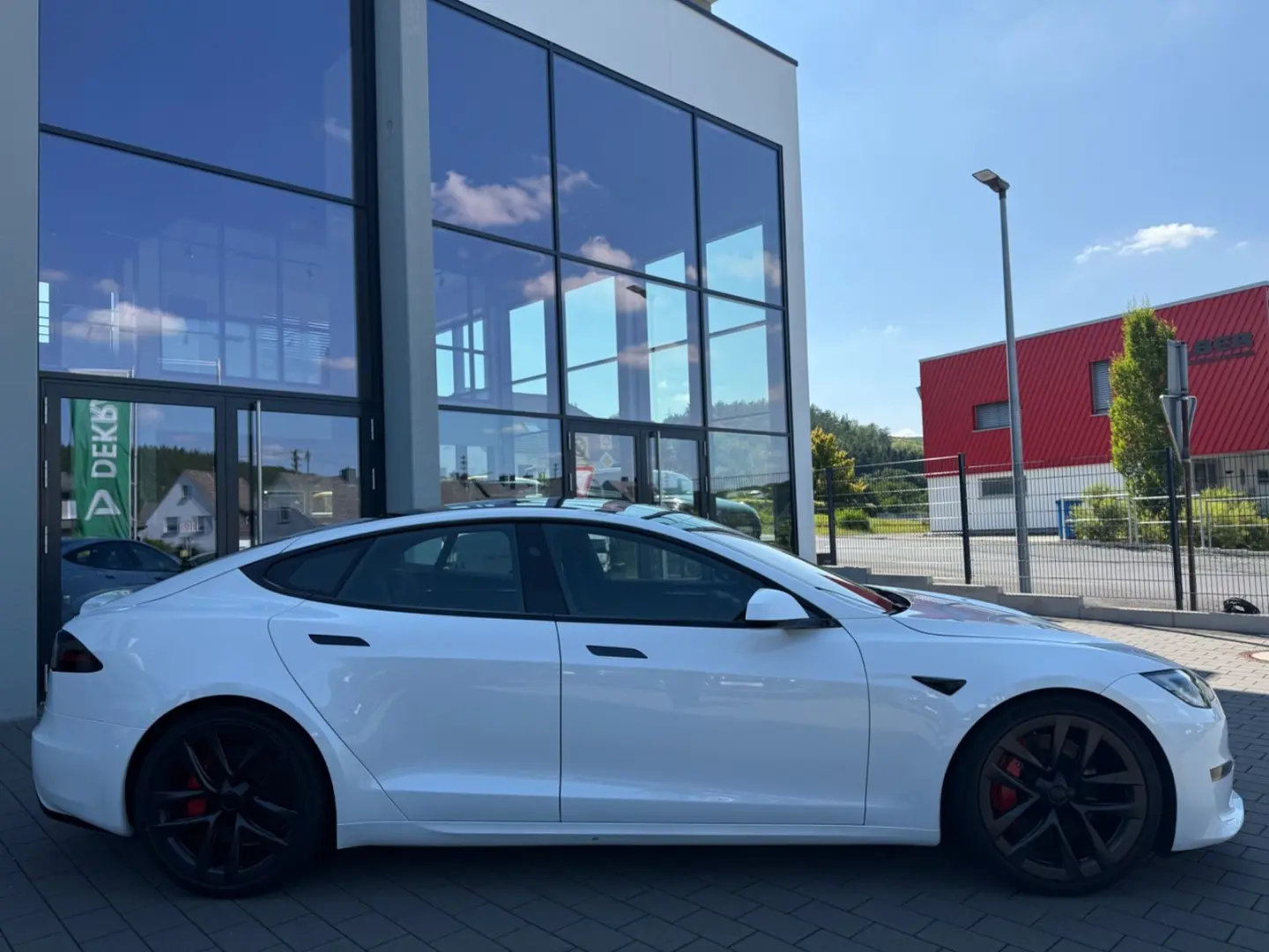 Model S Plaid